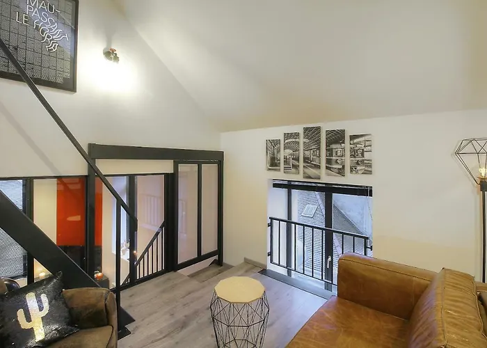 Academy's Loft * Digione