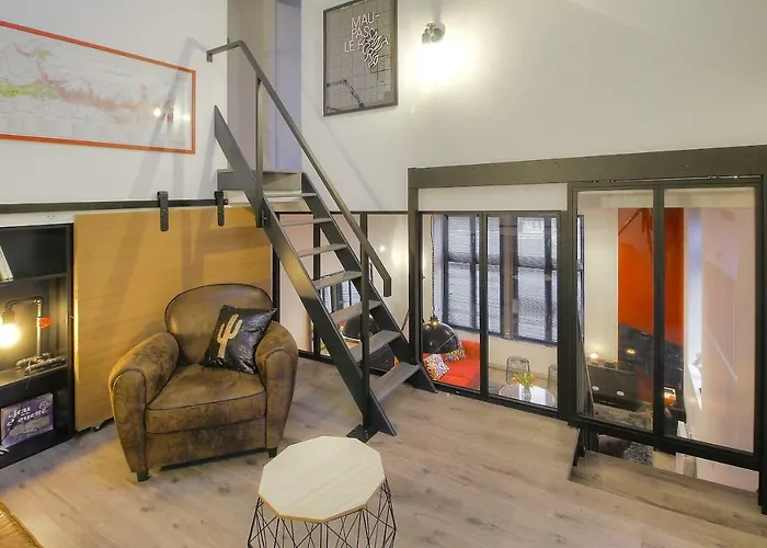 Apartment Academy's Loft *